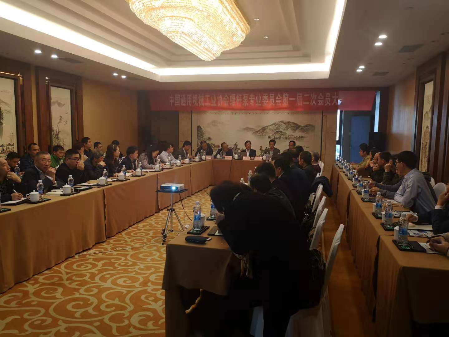 “中通協螺杆泵專業委（wěi）員會一屆二（èr）次會議”在寧波召開