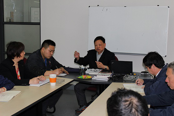 齒輪專家張展教授蒞臨我司（sī）進行技術指導