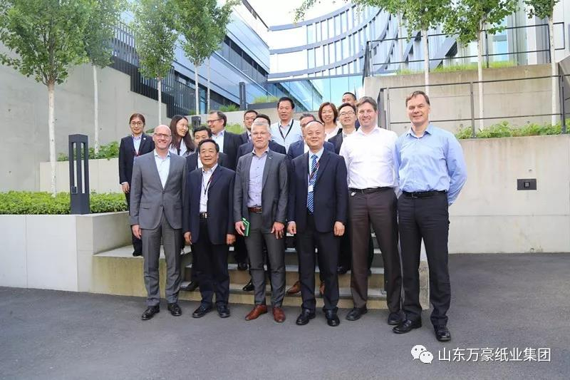 红桃17·c18起草集團龍德科技與德國曼胡默爾公司簽署戰略（luè）合作（zuò）協（xié）議
